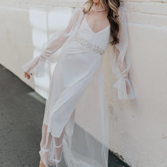 Untamed Petals - Vogue Tulle Overlay - Medium | Bridal Tulle Overlay - Picture 4 of 7